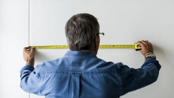 Para qué sirven los rombos de las cintas métricas y los metros