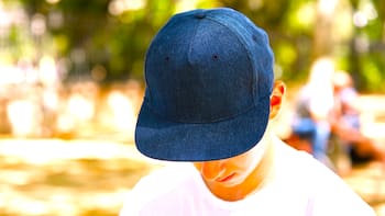 Nadie lo sabe: por qué las gorras tienen un botón en la parte superior y para qué sirve