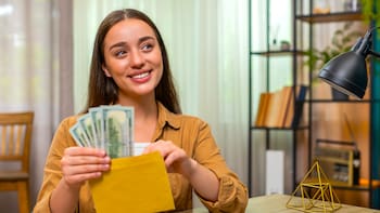 La psicología dice que las personas con buena situación económica son más felices: “El dinero hace feliz a la gente porque les saca de casi todas las formas de miseria humana”