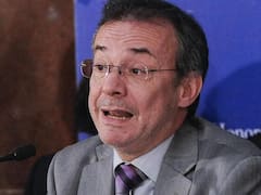 ¿Dólar atrasado? Qué dice Artana sobre el valor del tipo de cambio