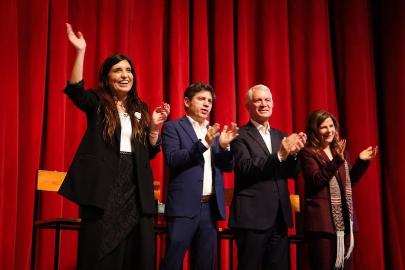 El encuentro contó con la participación del gobernador de la Provincia de Buenos Aires, Axel Kicillof en la apertura, y del diputado nacional Máximo Kirchner en el cierre, entre otros referentes.