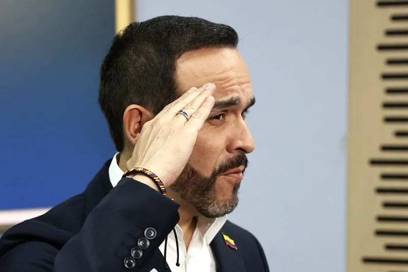 De la Espriella presentó un diagnóstico de la economía y advirtió por la inflación, la deuda y el acceso al crédito (EFE)