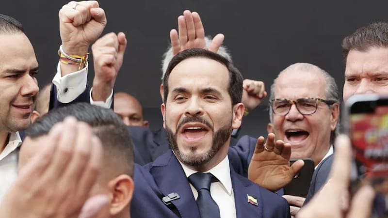 El presidente electo Abelardo de la Espriella cuestionó la situación económica, social y de seguridad que recibirá tras la salida de Gustavo Petro, quien respondió defendiendo los resultados de su administración y los avances alcanzados durante su mandato.