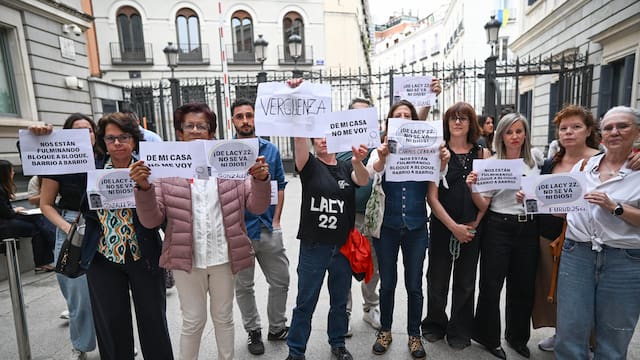 El Gobierno trabaja para llevar el decreto de vivienda el martes, mientras crece la presión entre sindicatos y fiscales