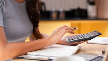 Declaración de renta DIAN: los 9,6 millones de colombianos que deberán declarar por recibir remesas este año