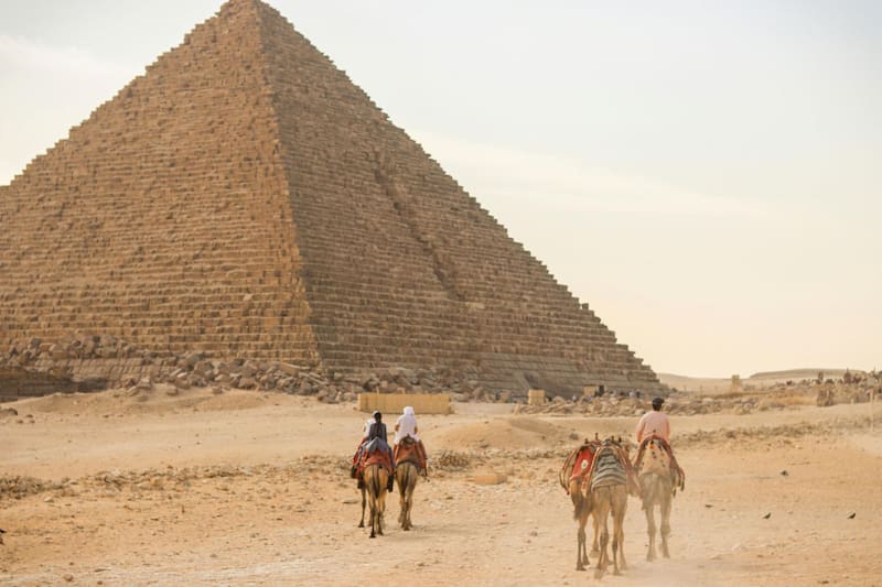 Una revolucionaria hipótesis plantea el uso de tecnología hidráulica en la edificación de las pirámides egipcias. Fuente: Pexels.