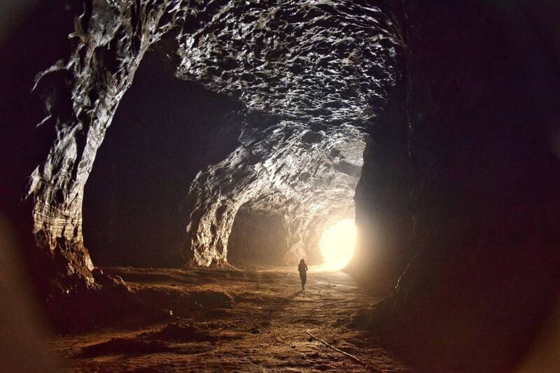 Un descubrimiento sin precedentes revela cómo vivían los humanos hace 14.400 años en las profundidades y la oscuridad total