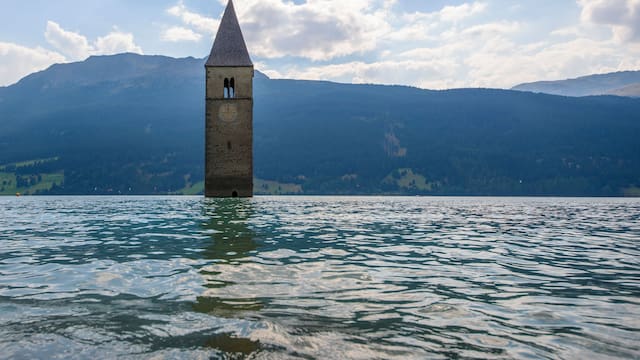 Este pueblo español desapareció bajo una mina hace 40 años: aquí nació el fútbol en España