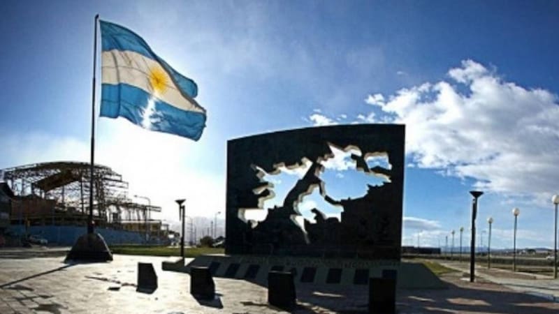 Descubrimiento histórico en las Islas Malvinas: la gigantesca estructura oculta que podría cambiar lo que sabemos del territorio