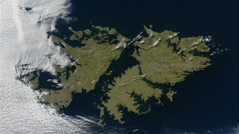 Descubrimiento histórico en las Islas Malvinas: la gigantesca estructura oculta que podría cambiar lo que sabemos del territorio
