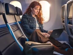 Desde calcetines hasta kit dental e higiene femenina: todos los servicios que pueden darte en un avión gratis y casi nadie pide