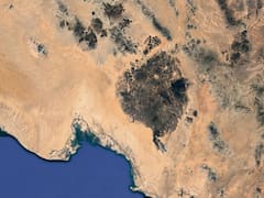 Desde el espacio se ve una mancha negra en el desierto de Sonora; en la tierra encuentran ríos de lava, cuevas subterráneas y sitios sagrados