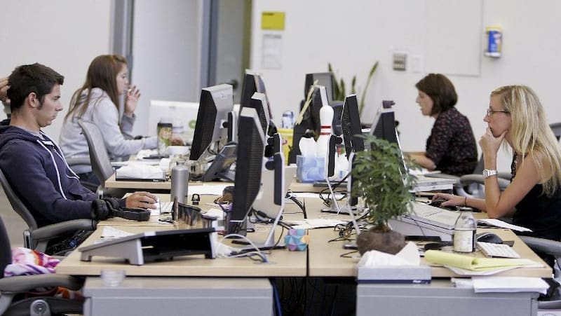 Los mayores de 55 años registran por primera vez una tasa de paro superior a la de los trabajadores de entre 25 y 54 años. (Fuente: archivo).