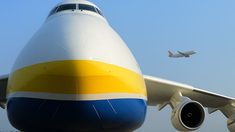 Despega el avión más grande del mundo: tiene 108 metros de largo y enorgullece a un país