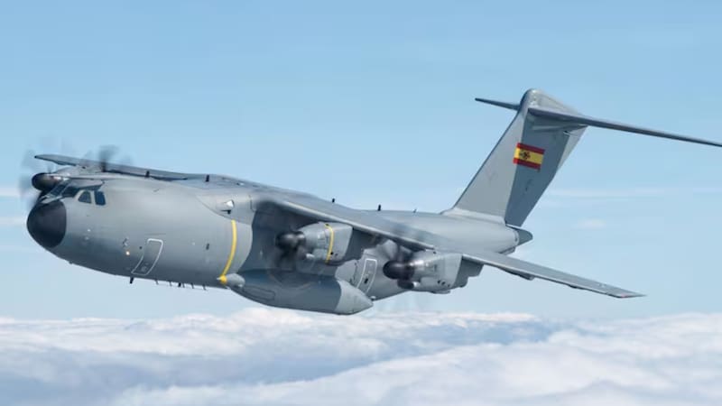 Despegó el avión más grande del Ejército que transporta más de 37 toneladas y es el orgullo nacional. Foto: Creative Commons / ChatGPT
