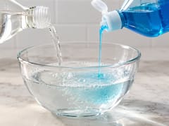 Para qué sirve mezclar vinagre y detergente con agua y cómo se usa en la limpieza del hogar