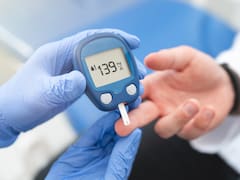 La ciencia lo confirma | El ejercicio de 2 minutos para mayores de 45 años que puede ayudar a controlar el azúcar en sangre y la respuesta de la insulina