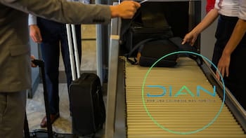 DIAN advierte | Cambian los límites de dinero y productos que pueden pasar por la frontera sin declaración