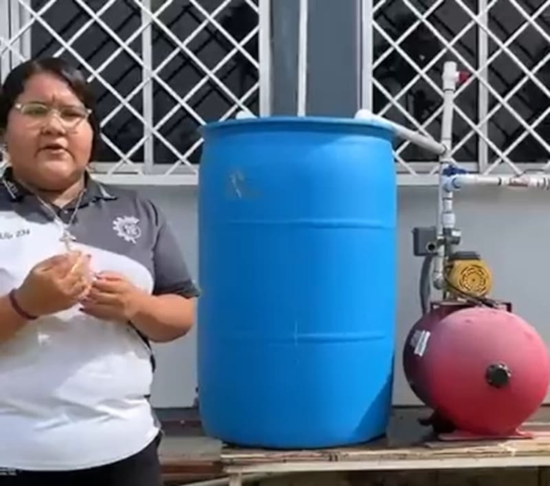Diana Yasaret, estudiante del CBTis 234 de Nuevo Laredo, Tamaulipas, diseñó una respuesta concreta a esa realidad: Hidro AC+.