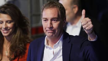 Santilli, el ministro equilibrista al que los libertarios nunca dejan solo