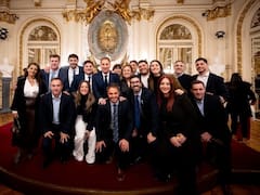 La “Santilleta” sale a la cancha y Milei baja línea: enfermedad holandesa, modelo suizo y campaña 2027