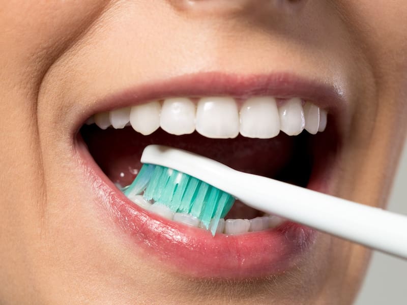 Expertos explican cuál es el mejor truco para eliminar el sarro de los dientes. (Fuente: archivo).