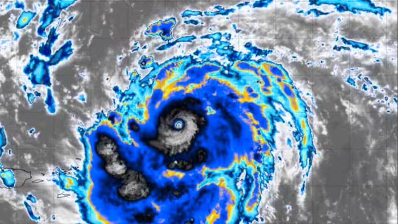 Más de 72 horas seguidas de lluvias torrenciales y vientos de 250km/h con alertas por un ciclón tropical.
Fuente: archivo.