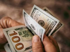 Qué hacer con los dólares que quedan en la cuenta: ¿conviene invertir a corto y mediano plazo?