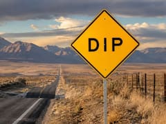 Qué significa la señal de tránsito amarilla con la palabra DIP en el medio y por qué es importante