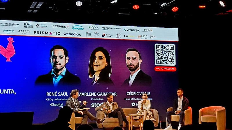 Directivos comparten cómo usan la IA en sus negocios durante la French Tech Summit.