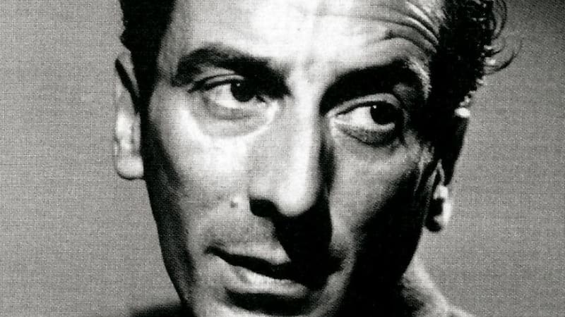 El alma de la obra de Discépolo no descansa en una historia contada cronológicamente, sino en la fuerza de sus versos, que se suceden como un manifiesto de realidades crudas.