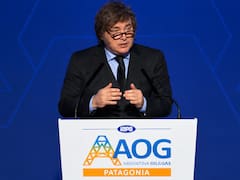 Milei defendió el valor actual del dólar y criticó a la oposición: “Hoy dicen que crecemos a dos velocidades, antes no crecíamos”