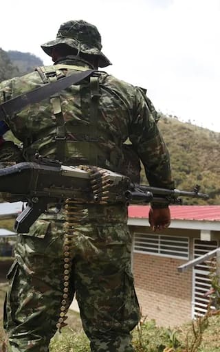 Disidencias de las FARC habrían declarado “objetivo militar” a distribuidores de cerveza en ocho municipios de Antioquia