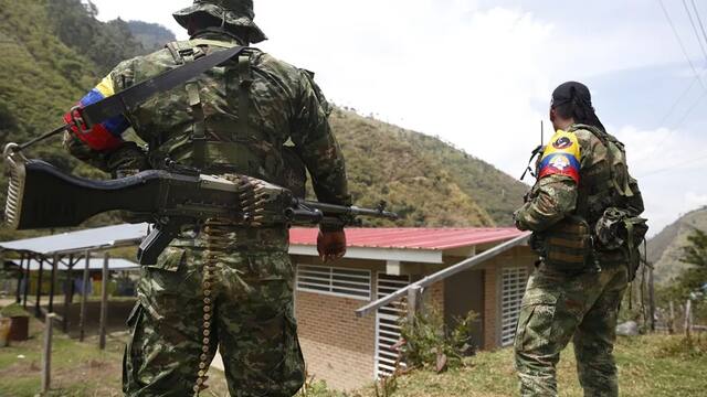 Disidencias de las FARC declaran “objetivo militar” a distribuidores de cerveza en ocho municipios de Antioquia