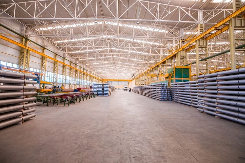 En un país de Latinoamérica se suspendió la construcción de 5 naves industriales.