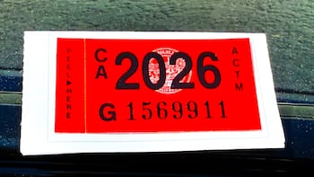 Confirmado por California | Prohibirán renovar así el registro a todos los conductores que puedan incluirse en esta lista