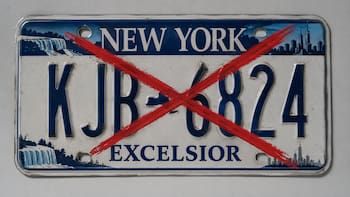 Es oficial | El DMV de Nueva York multará uno por uno a quienes no cumplan con este trámite obligatorio cada año