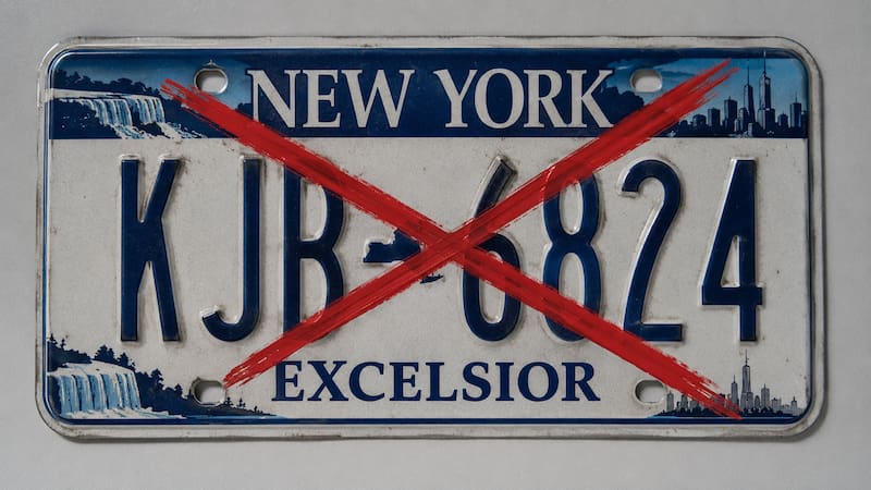 Nueva York prohibirá renovar la matricula si pasó más de un año caducada.