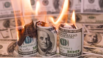 Llegó el fin del dólar | Los 11 países prohíben todas las operaciones y el uso de los billetes de la moneda estadounidense: lista completa