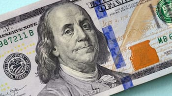 Vuelve a bajar el dólar: cuál es el nuevo precio que ahora anticipan en cuevas virtuales