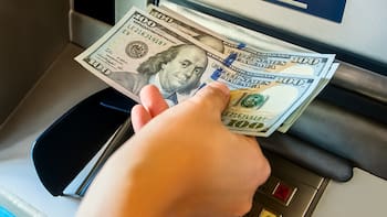 Freno a las transferencias: en agosto aplicarán una sanción a los clientes de bancos que no activen esta función