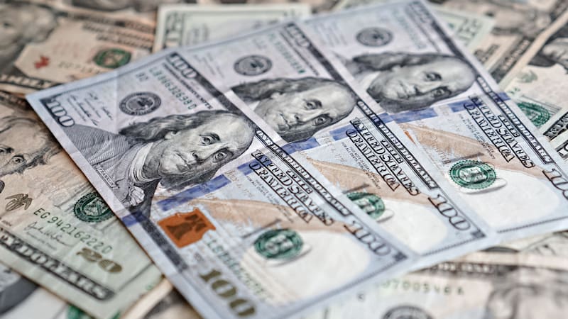 Pensando en el año próximo, los analistas coinciden en que la divisa continuaría su ritmo de depreciación gradual.