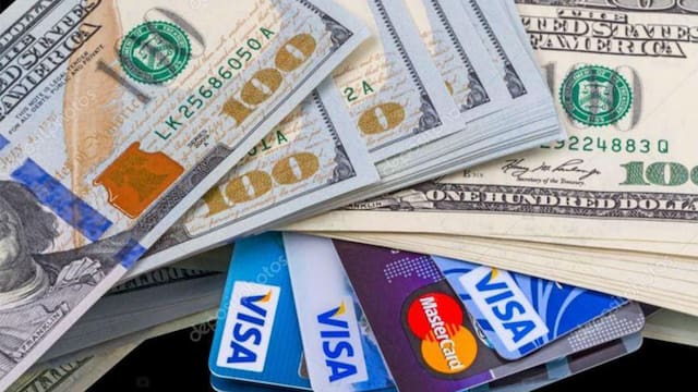 Dólar tarjeta récord: consumos treparon a u$s 15.000 millones en la era Milei