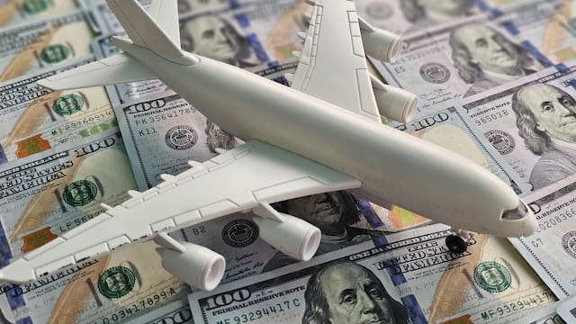 Drenaje de dólares: se fueron más de u$s 1000 millones por viajes, ¿qué puede pasar en los próximos meses?