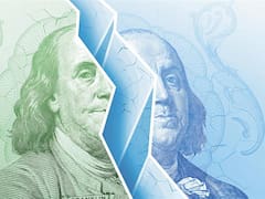 Milei busca dólares para evitar la maldición del año 3