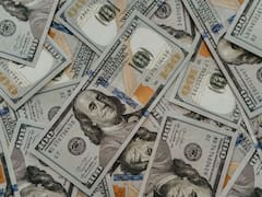 Aflojan trabas a créditos en dólares, pero bancos no ven cambio drástico