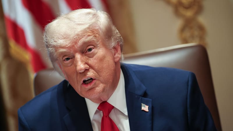 El presidente de Estados Unidos, Donald Trump, anunció este jueves que fuerzas de su país atacarán nuevamente “con gran dureza” a Irán . EFE/EPA/SAMUEL CORUM / POOL
