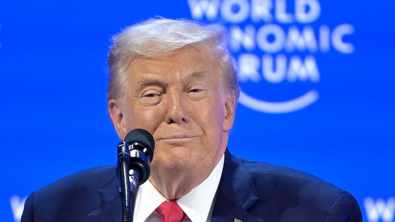 DAVOS (Switzerland), 21/01/2026.- US President Donald Trump speaks during his special address at the 56th annual meeting of the World Economic Forum (WEF) in Davos, Switzerland, 21 January 2026. The meeting under the topic 'A Spirit of Dialogue' brings together entrepreneurs, scientists, and corporate and political leaders in Davos and takes place from 19 to 23 January in Davos. (Suiza) EFE/EPA/GIAN EHRENZELLER