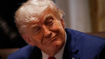 Trump lleva una nueva disputa migratoria ante la Corte Suprema: quiénes podrían permanecer detenidos sin fianza
