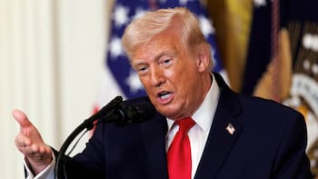 La administración de Trump quiere excluir a inmigrantes con estatus legal de Medicaid y dejarlos sin cobertura por recortes en el programa